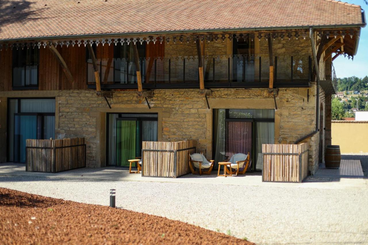 ホテル Sequoias Golf & Ressort Ruy-Montceau エクステリア 写真
